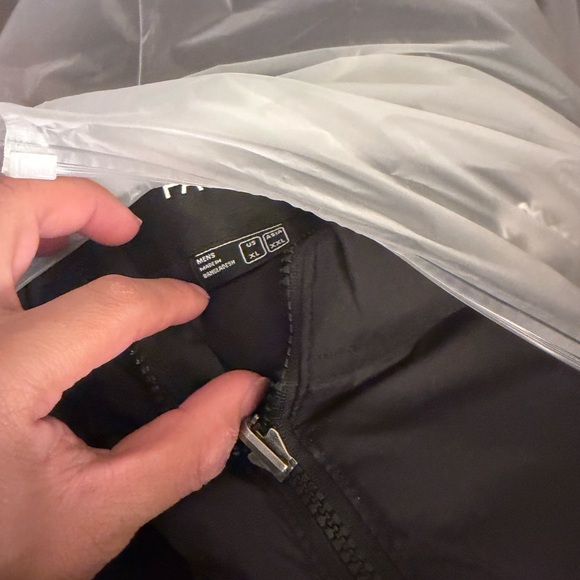 The north face puffer 700 XL worn once - Picture 4 of 4